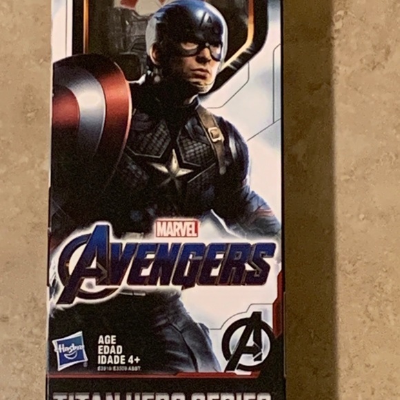 NIB Marvel Avengers Captain America - Picture 2 of 6
